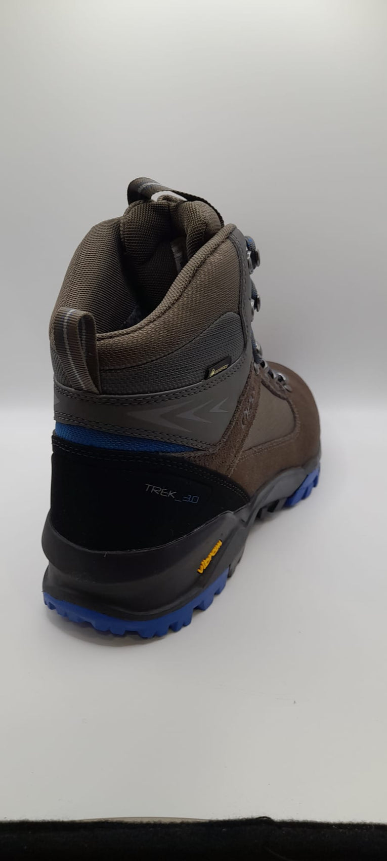 Botas de montaña CHIRUCA YUKON al mejor precio del mercado SUPERCALZADOS